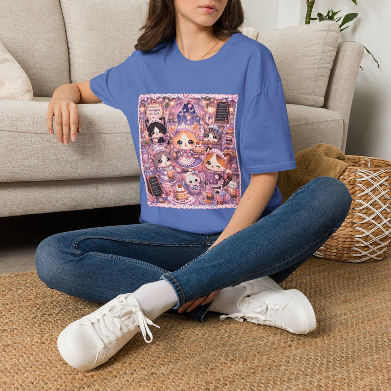 Kawaii Cat Café T-Shirt – Cute Pastel Cats & Bubble Tea Graphic Tee | Cozy Dessert Café Animal Shirt | Cutiecore Gift for Cat Lovers